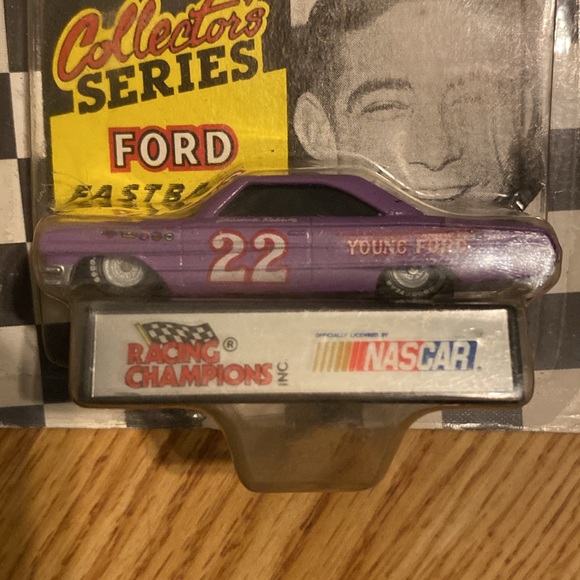 NASCAR Racing Champions - Picture 3 of 3